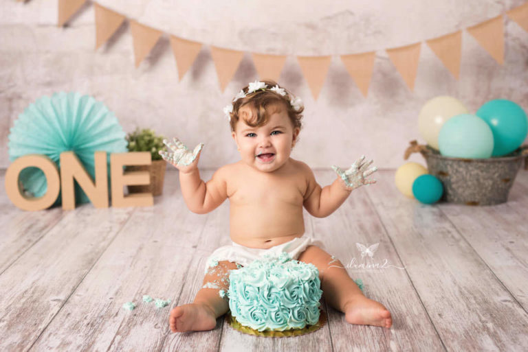 Sesión de fotos de niños con pastel