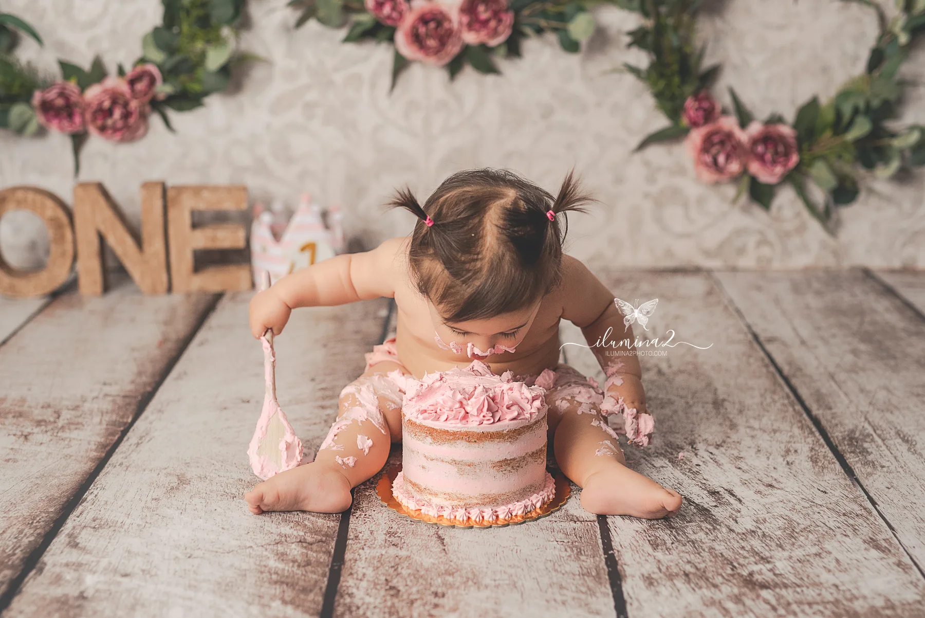 Smash Cake 5 Fotos familiares realizadas durante una sesión Smash Cake en Barcelona