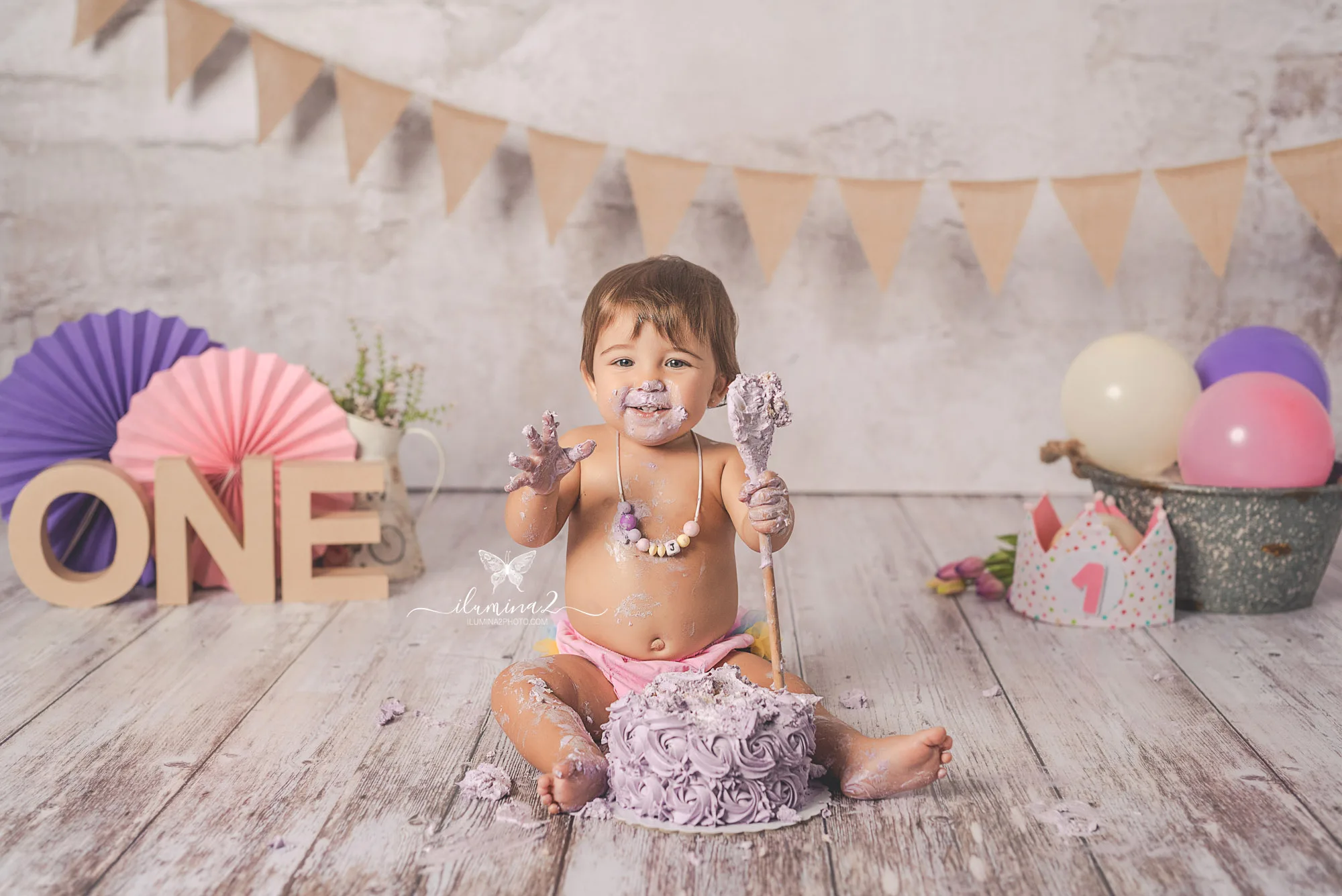 Smash Cake 12 Sesión Smash Cake colorida y divertida para bebé de un año
